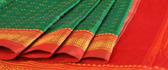 Blue orange and pink gadwal silk saree with nakshi bead mala | Fashion,  Silk sarees, Saree